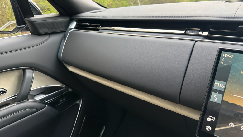 Land Rover Range Rover 4.4 P615 V8 SV 4dr Auto Petrol Estate